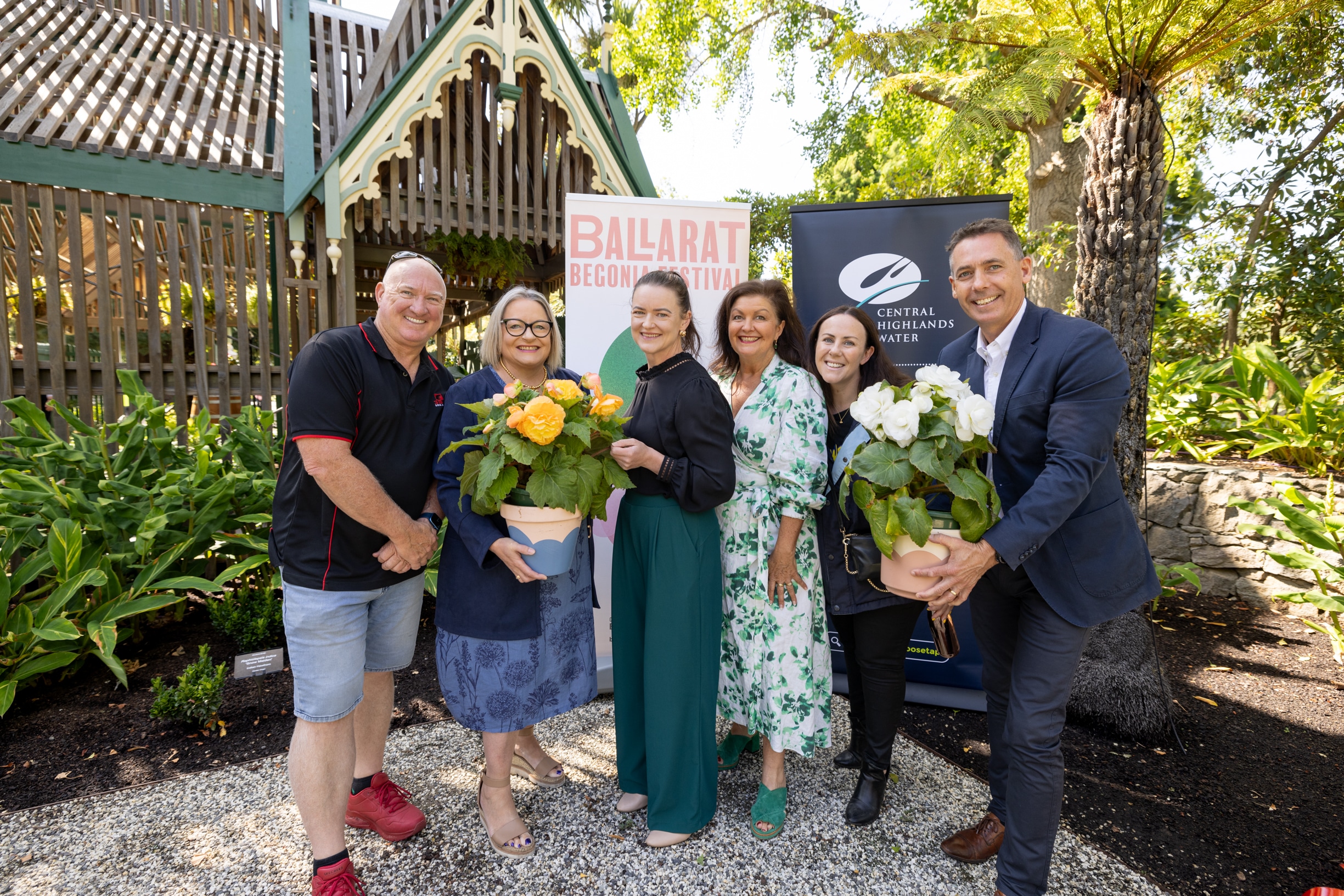 Supporting the Blooms image